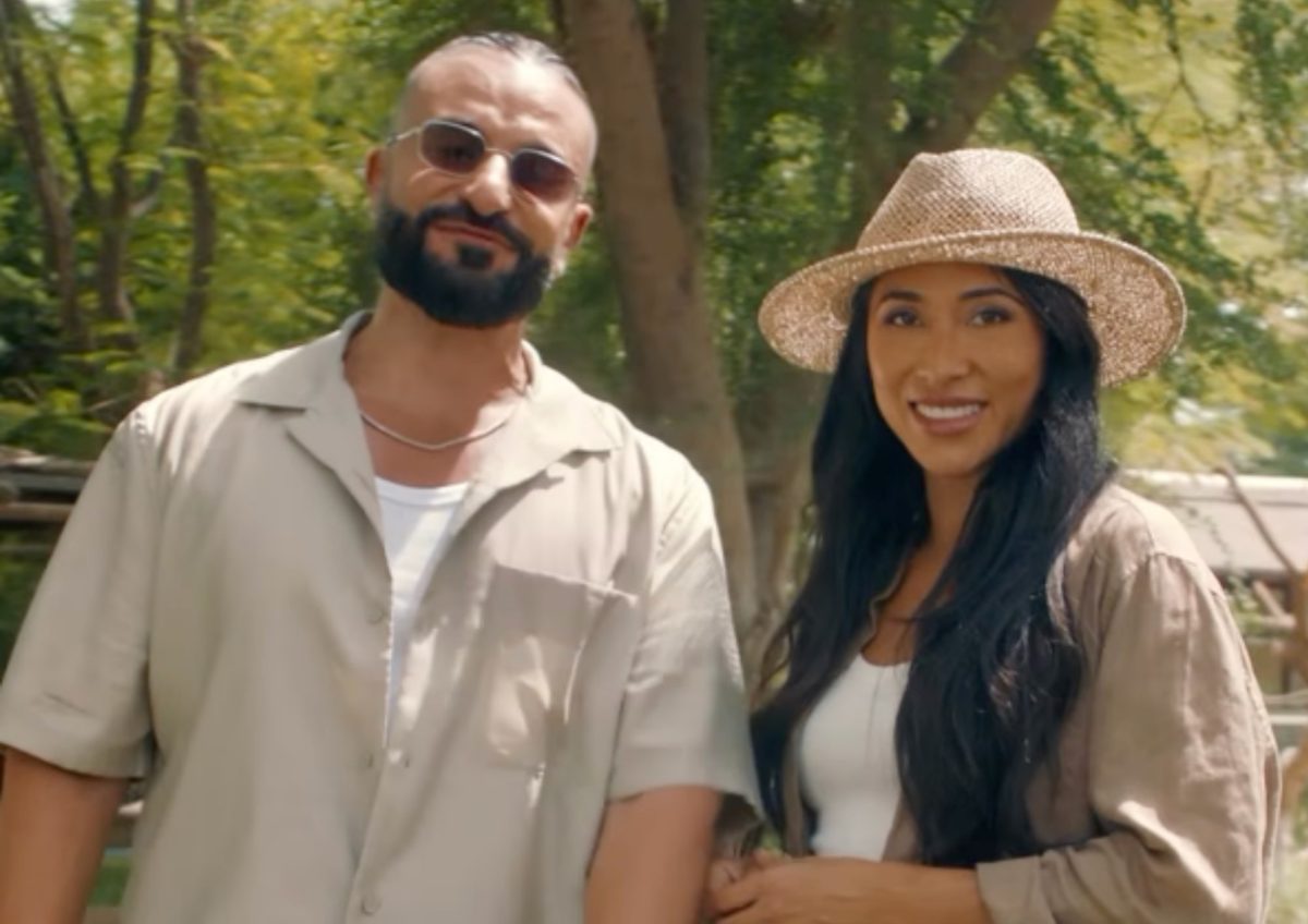 Two lifestyle creators smiling outdoors